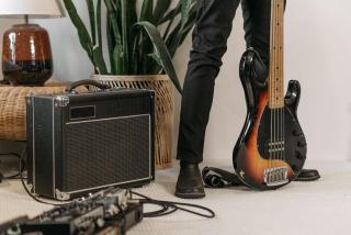 Amplificateur basse : comment choisir le bon ampli pour bassiste
