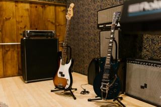 Meilleures cordes de basse : comparatif par style et budget