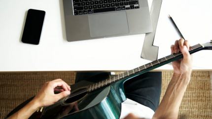 Meilleures cordes basse : guitare basse guide complet